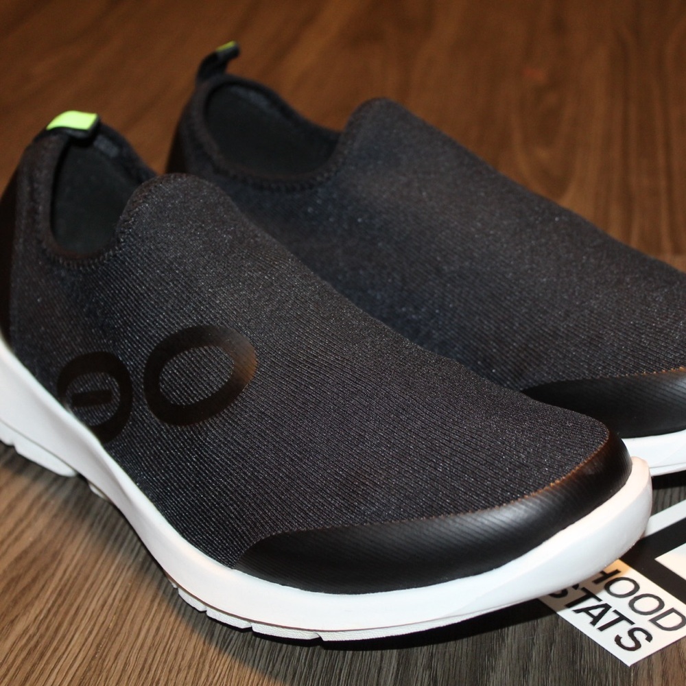 OOfos OOmg Sport LS Low Black White Womens Size 11 Sneakers